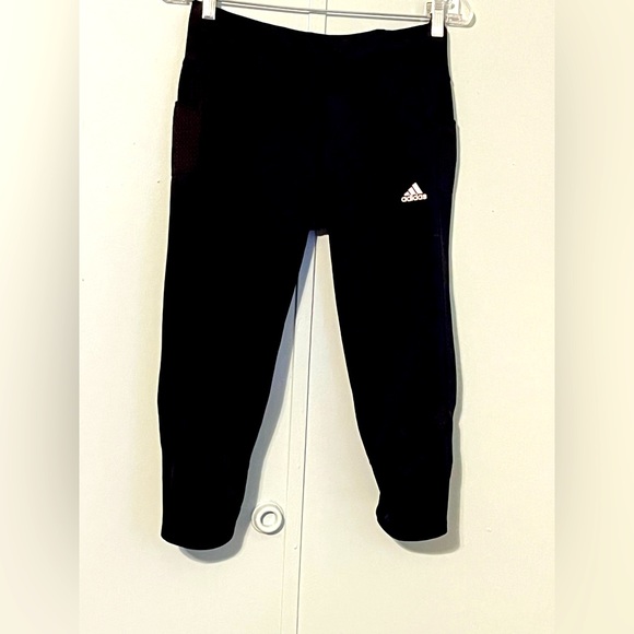 Adidas Aero Ready Capri Size Medium Pockets Drawstring Waist Zipper Mesh - Picture 1 of 15